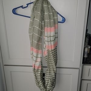 Infinity scarf